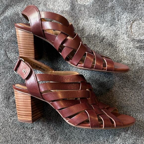 Clarks Artisan Ralene Women's SZ 7 Leather Strappy Sandals 90s style Gladiator - Picture 2 of 11